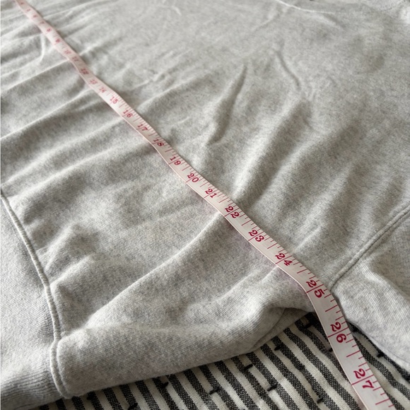 PINK Victoria's Secret Gray Crew Neck Sweater - Picture 4 of 5